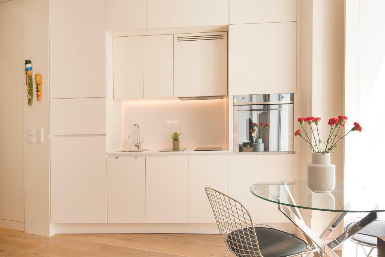 Lisbon Rouge Apartment In The Lisbon Heart ภายนอก รูปภาพ